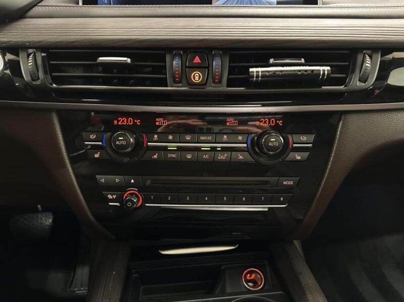 BMW X5 - hlavní fotka