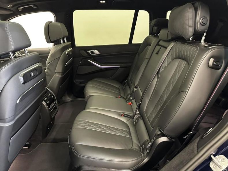 BMW X7 - hlavní fotka