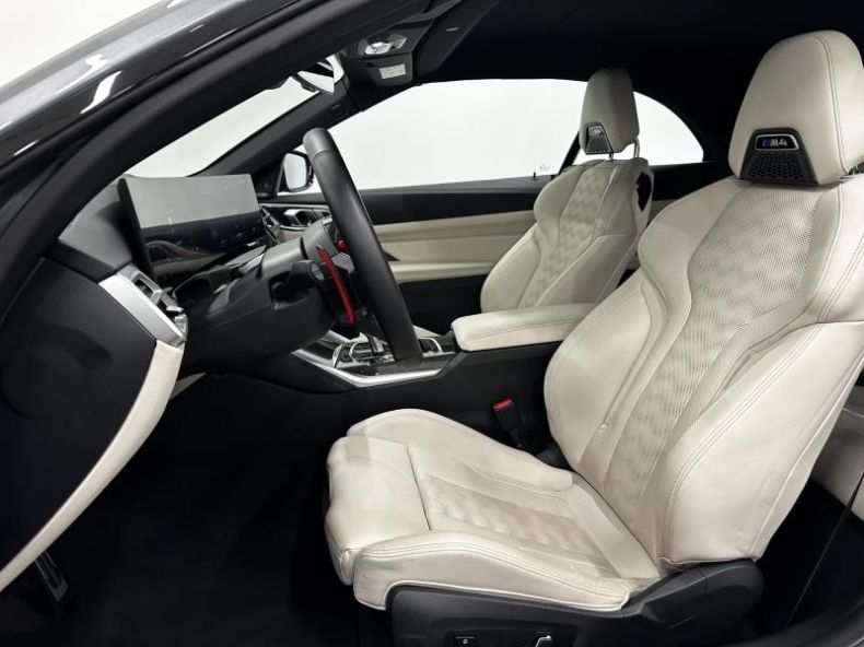 BMW M4 - hlavní fotka