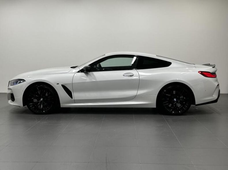 BMW Řada 8 - hlavní fotka