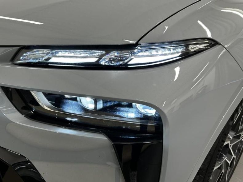 BMW X7 - hlavní fotka