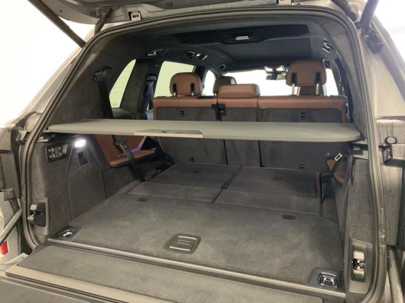 BMW X7 - hlavní fotka