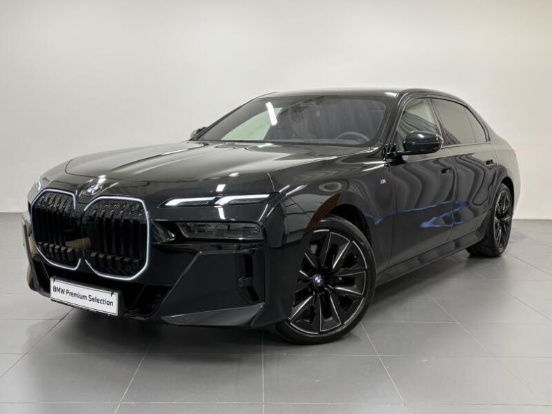 BMW Řada 7 - hlavní foto