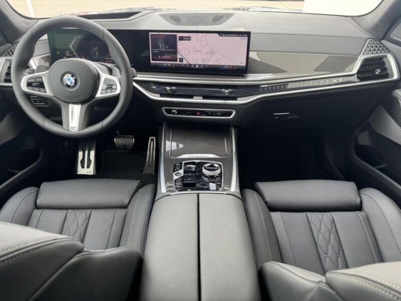 BMW X7 - hlavní fotka