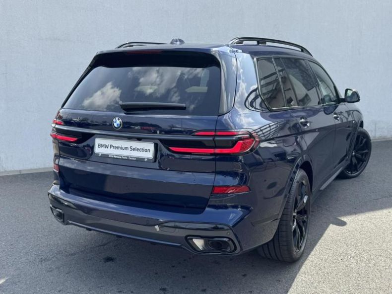 BMW X7 - hlavní fotka