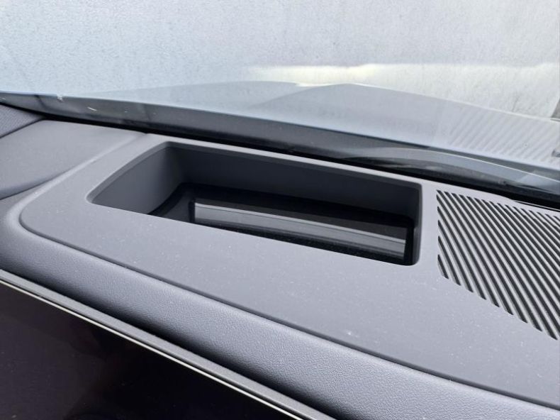 BMW i5 - hlavní fotka