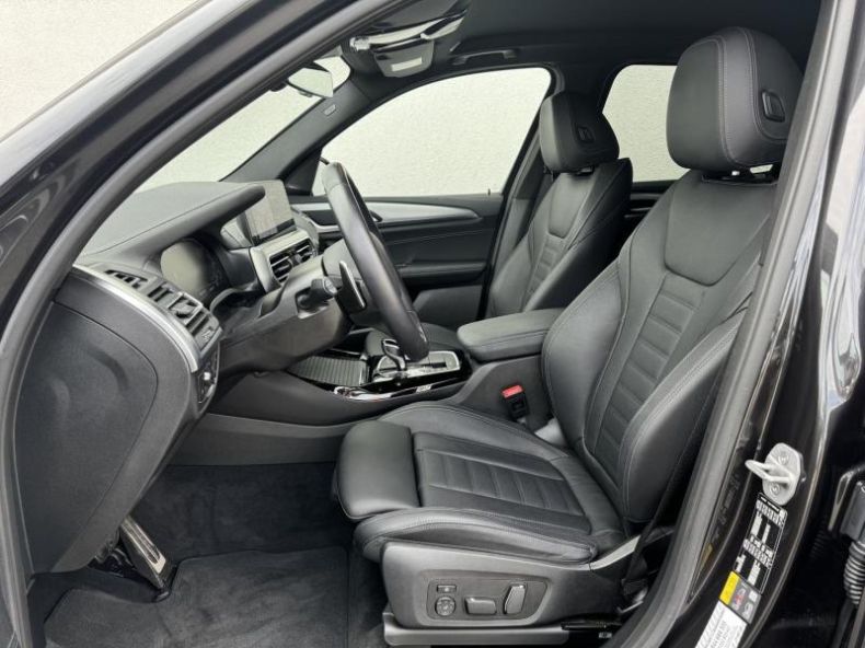 BMW X3 - hlavní fotka