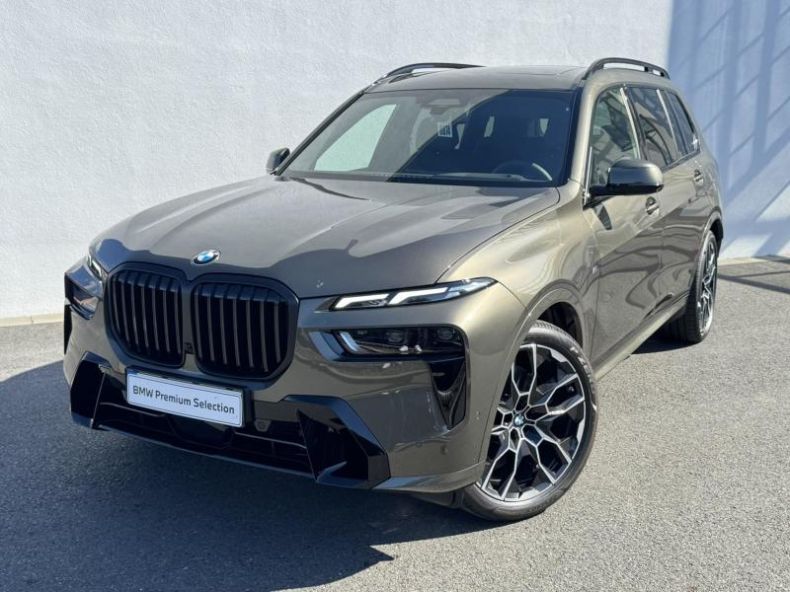 BMW X7 - hlavní foto