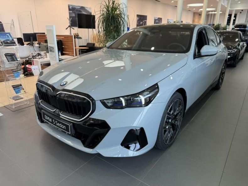 BMW Řada 5 - hlavní foto