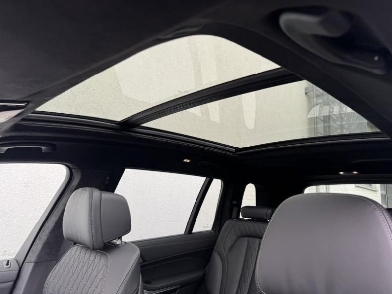 BMW X7 - hlavní fotka