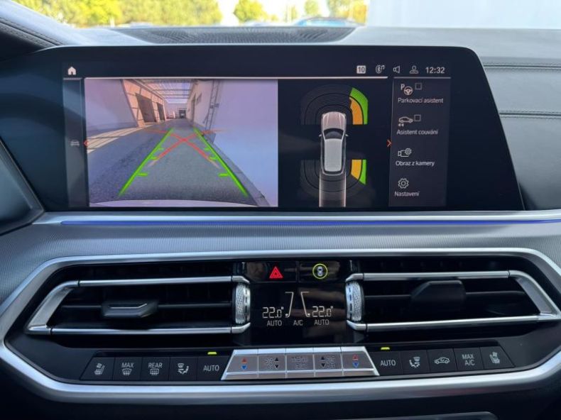 BMW X5 - hlavní fotka