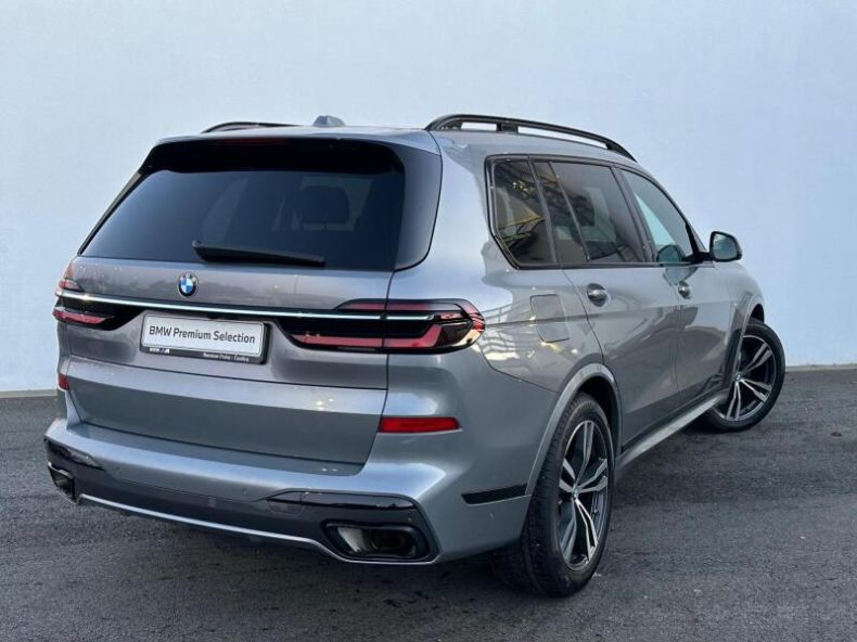 BMW X7 - hlavní fotka