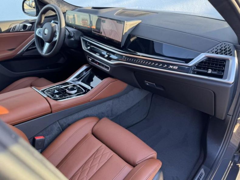 BMW X6 - hlavní fotka