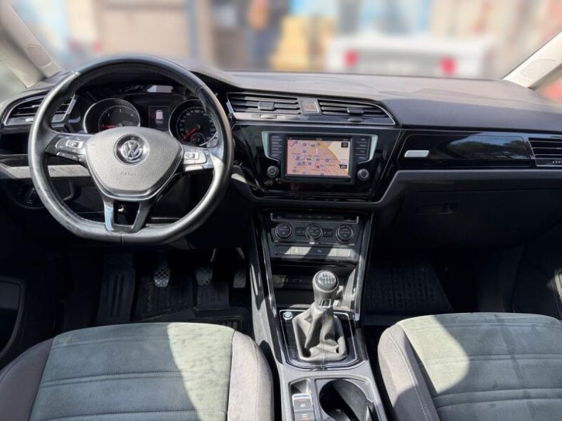 Volkswagen Touran - hlavní fotka