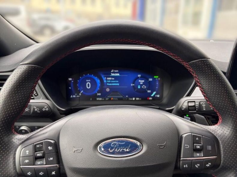 Ford Kuga - hlavní fotka