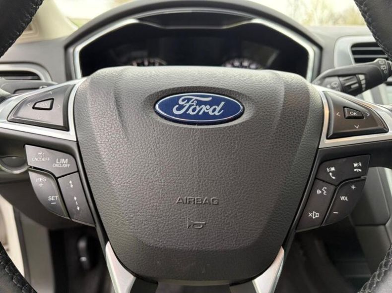 Ford Mondeo - hlavní fotka