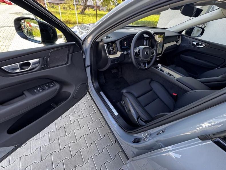 Volvo XC60 - hlavní fotka