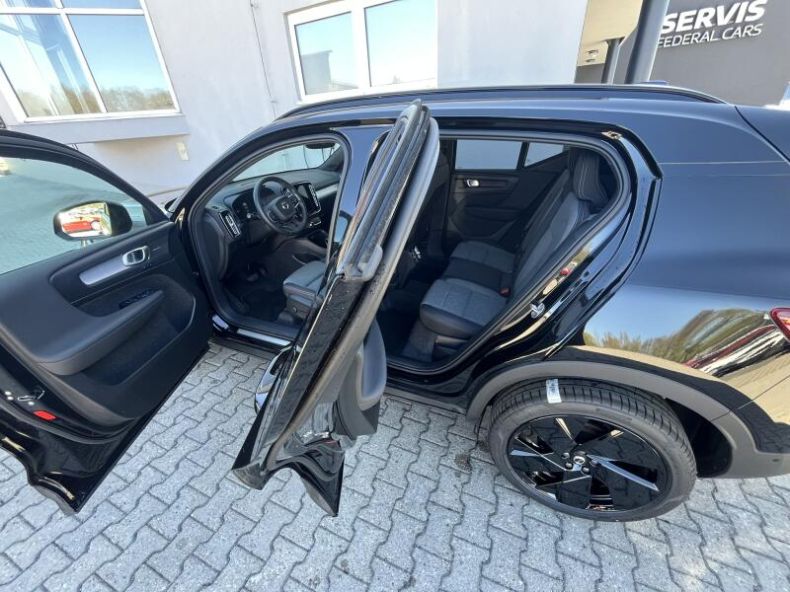Volvo XC40 - hlavní fotka
