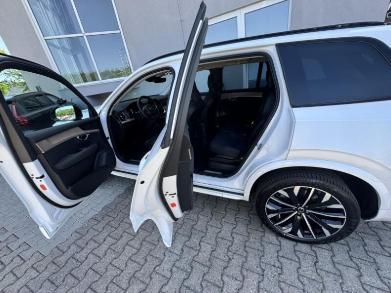 Volvo XC90 - hlavní fotka