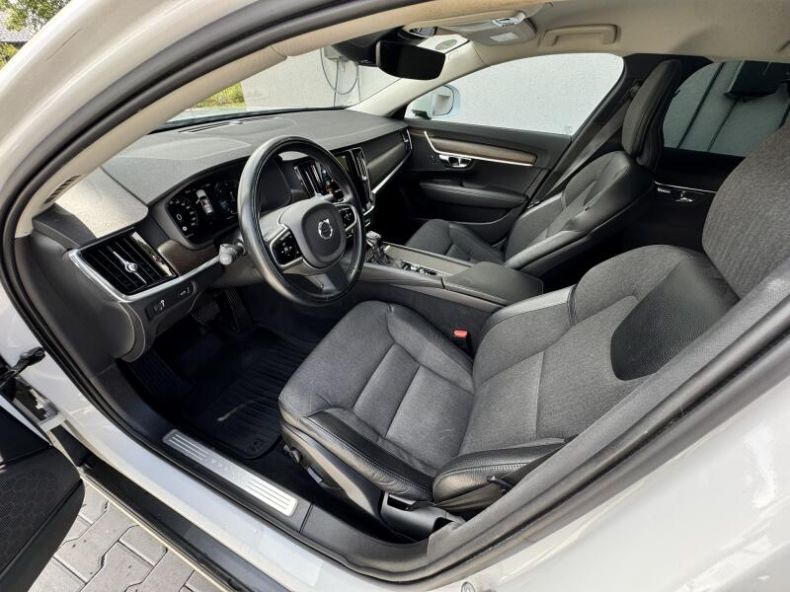 Volvo V90 - hlavní fotka