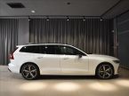 Volvo V60 - fotka číslo 2