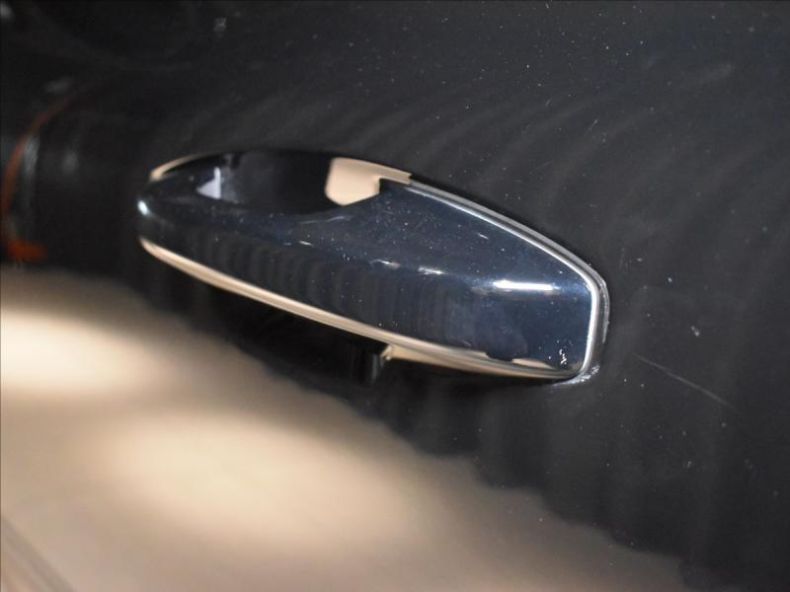 Volvo XC40 - hlavní fotka