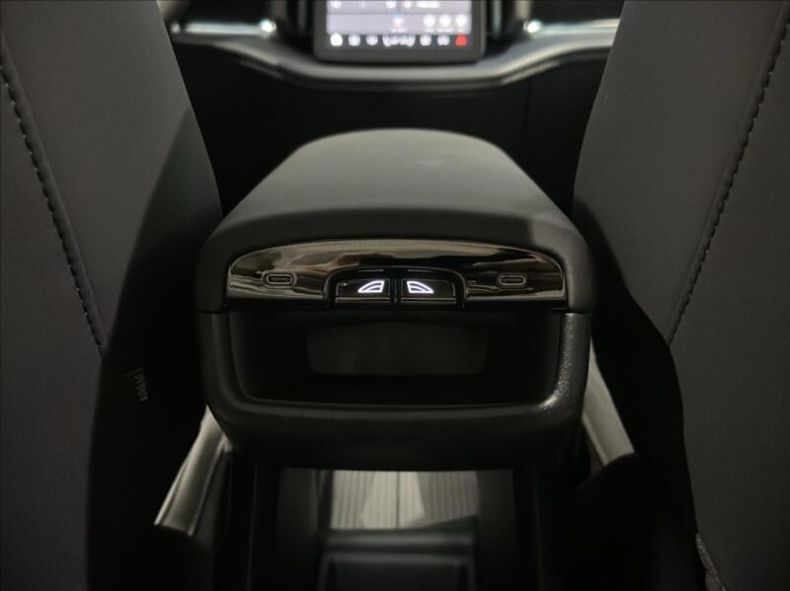 Volvo EX30 - hlavní fotka