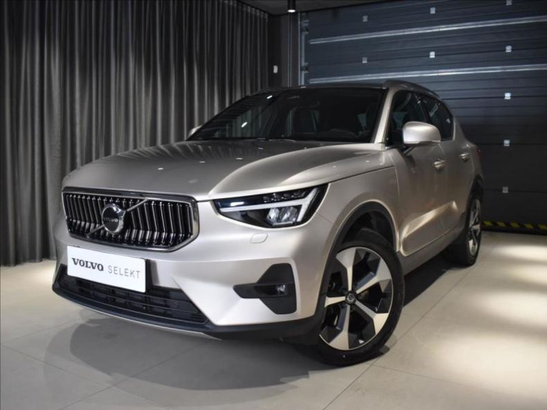 Volvo XC40 - hlavní foto