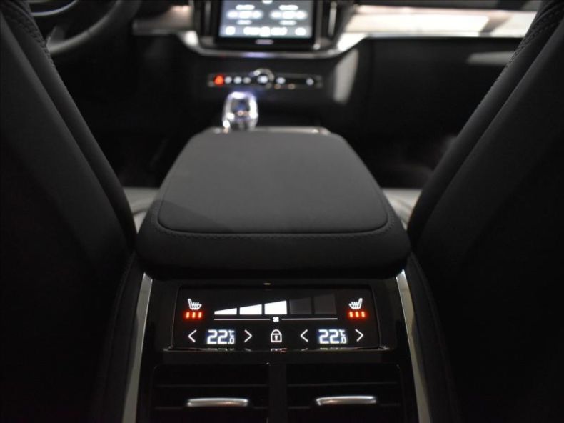 Volvo XC90 - hlavní fotka