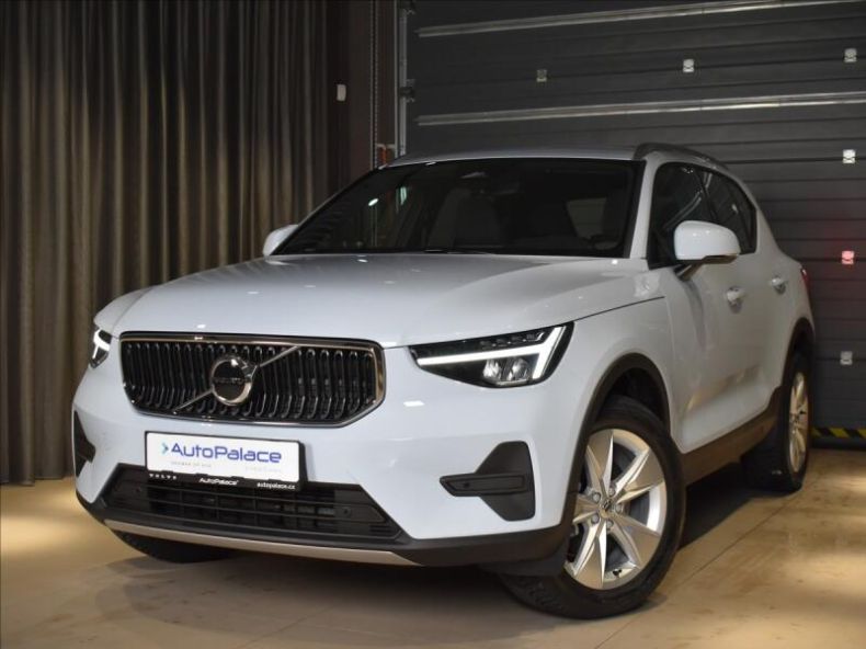 Volvo XC40 - hlavní foto
