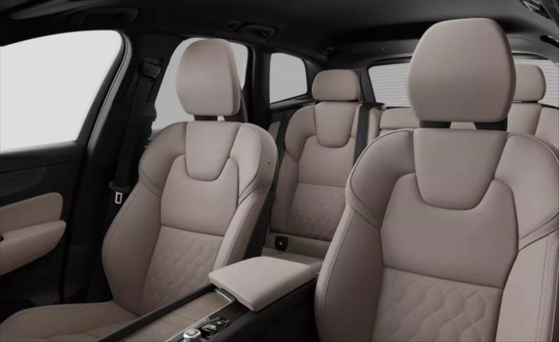 Volvo XC60 - hlavní fotka