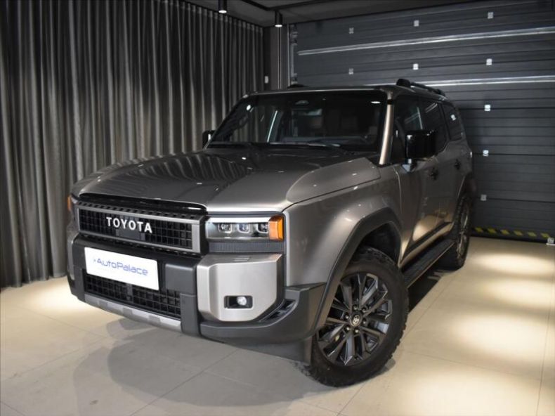 Toyota Land Cruiser - hlavní foto