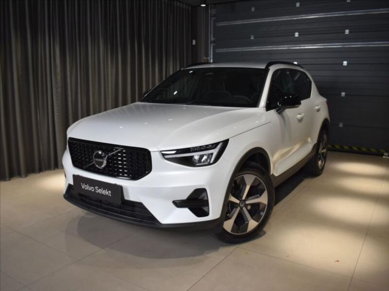 Volvo XC40 - hlavní foto