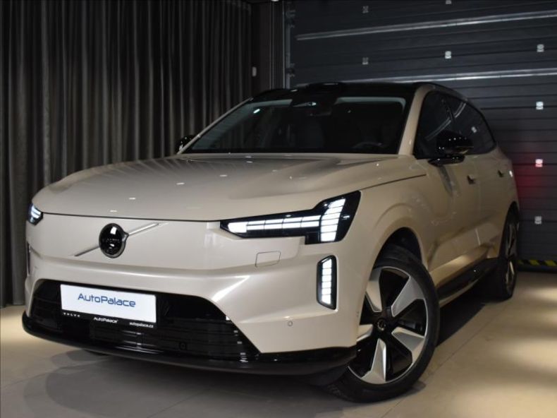Volvo EX90 - hlavní foto