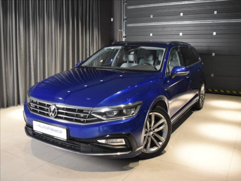 Volkswagen Passat - hlavní foto