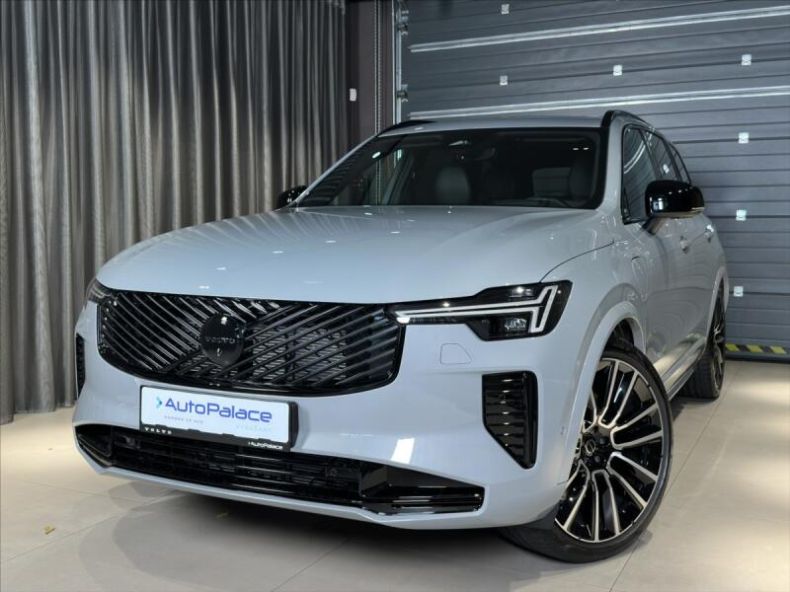 Volvo XC90 - hlavní foto