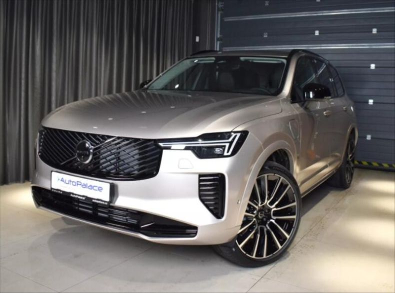 Volvo XC90 - hlavní foto