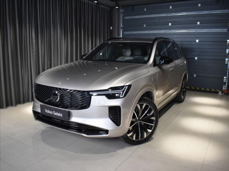 Volvo XC90 - hlavní foto