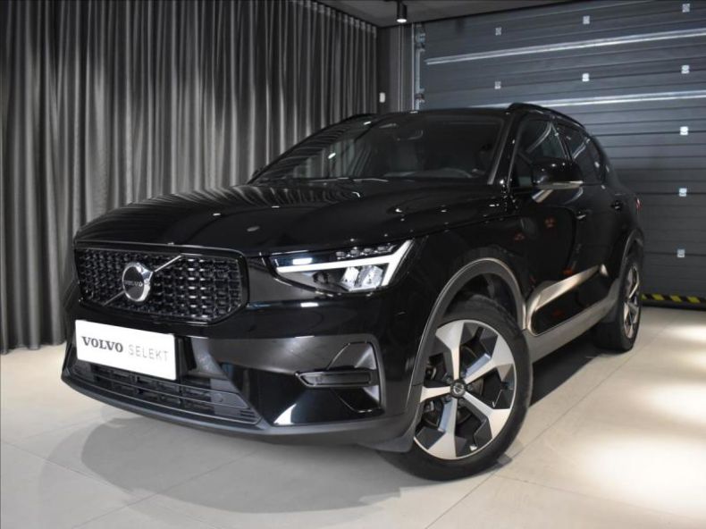 Volvo XC40 - hlavní foto