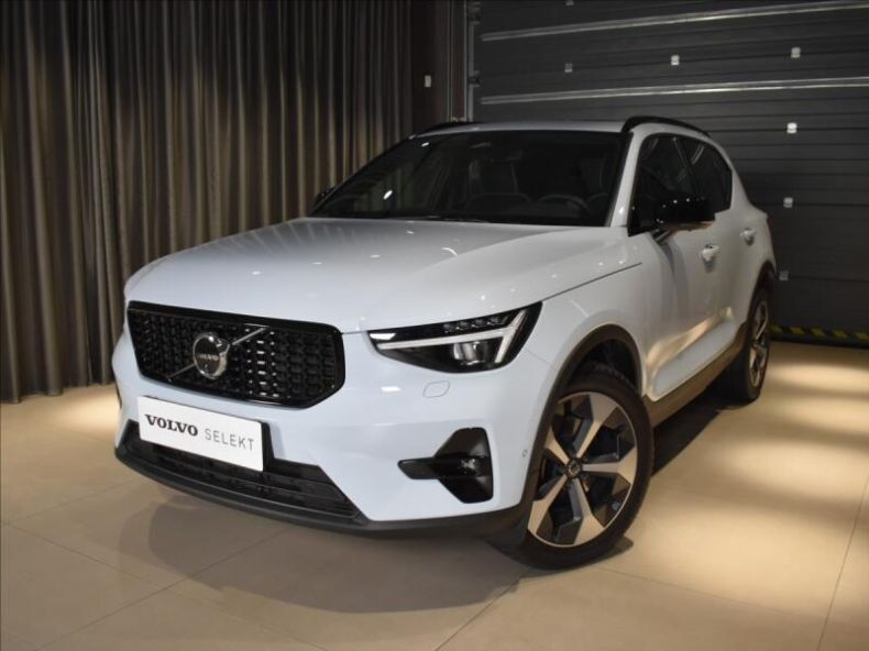 Volvo XC40 - hlavní foto