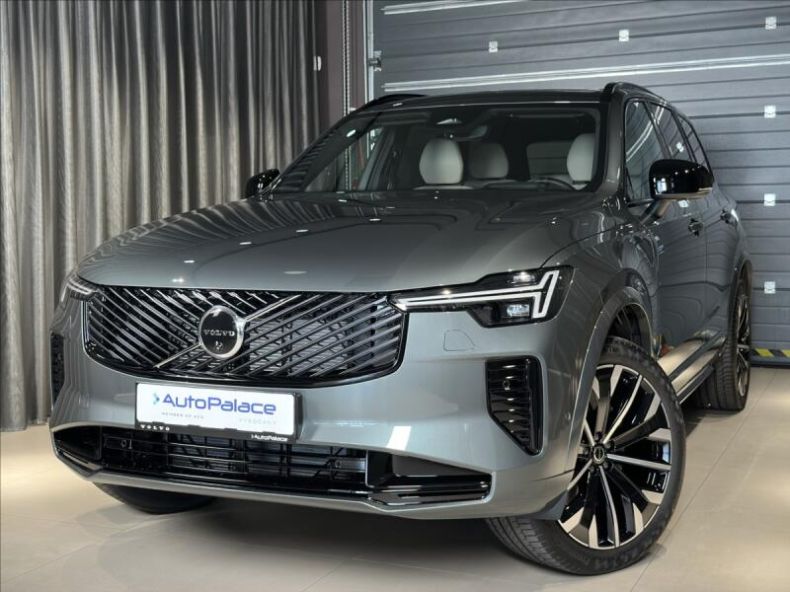 Volvo XC90 - hlavní foto