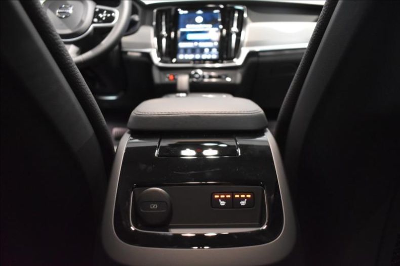 Volvo V90 - hlavní fotka