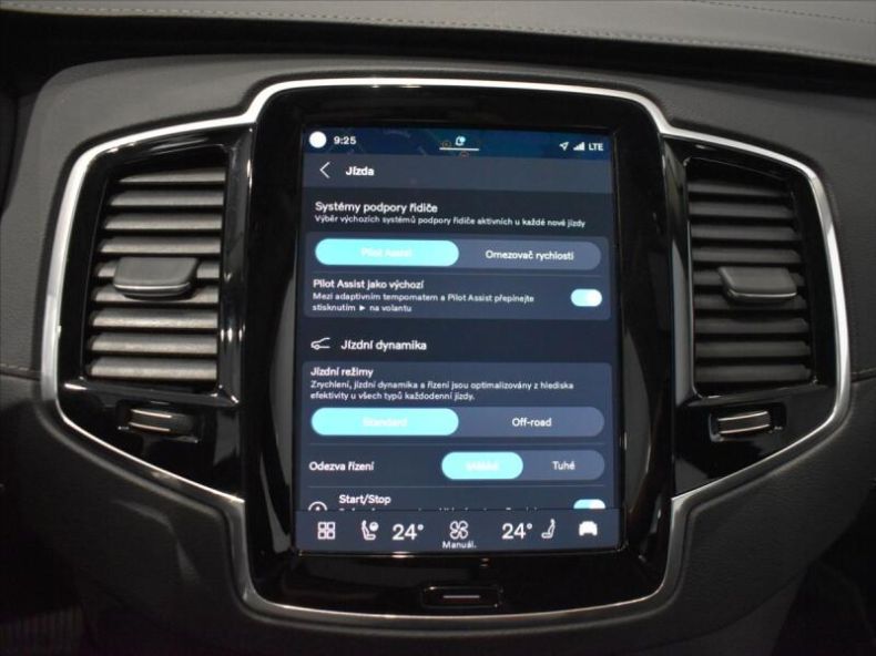 Volvo XC90 - hlavní fotka