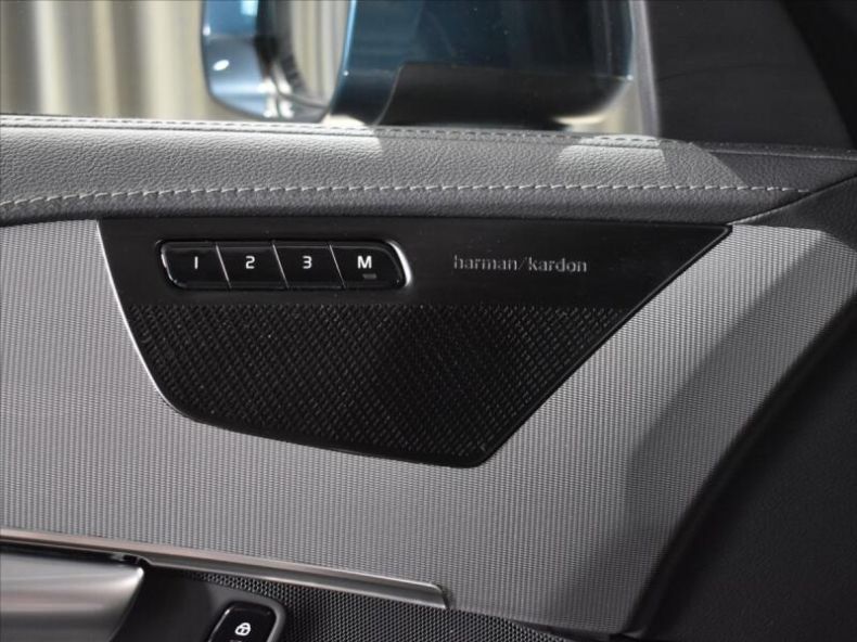 Volvo XC90 - hlavní fotka