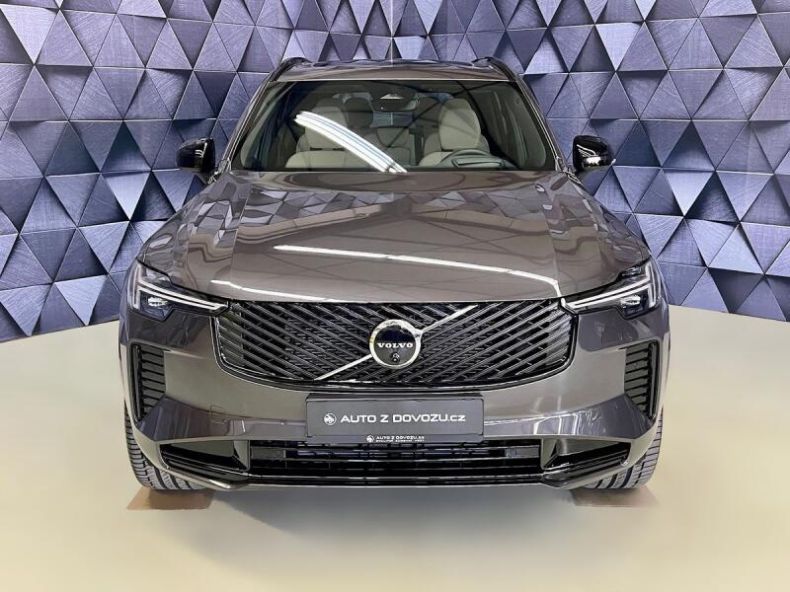 Volvo XC90 - hlavní fotka