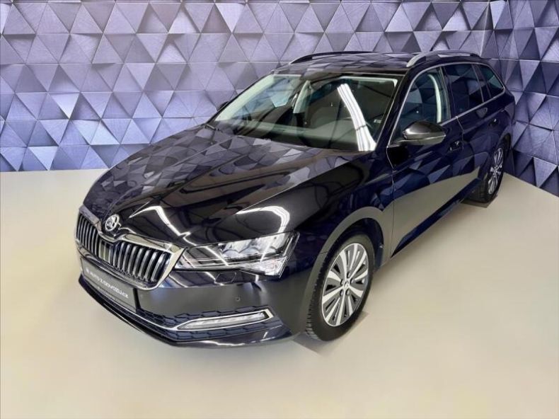Škoda Superb - hlavní foto
