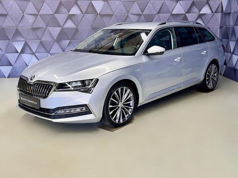 Škoda Superb - hlavní foto
