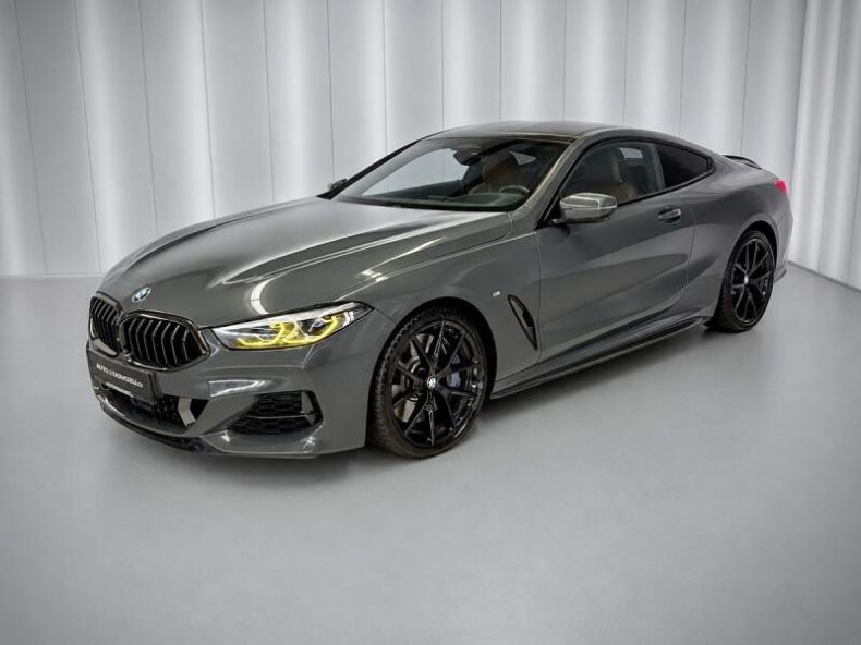 BMW Řada 8 - hlavní foto
