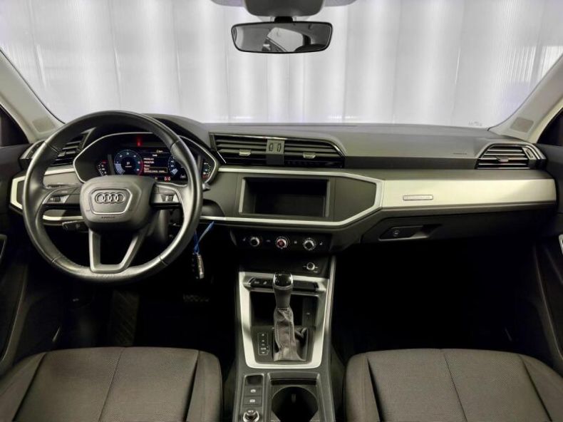 Audi Q3 - hlavní fotka