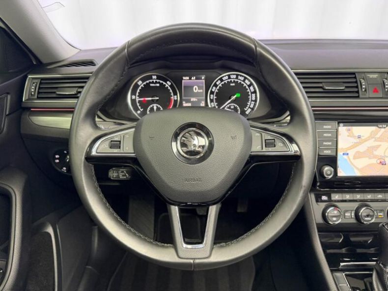 Škoda Superb - hlavní fotka